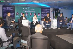 Toạ đàm trao đổi về Công nghệ đổi mới và sáng tạo là một trong những hoạt động thu hút người tham gia tại sự kiện. (Ảnh: PV/Vietnam+)