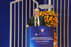 Ông Robert Bell, Đồng sáng lập ICF 2025 phát biểu tại Hội nghị Thượng đỉnh ICF 2025 tại Thành phố Hồ Chí Minh. (Ảnh: PV/Vietnam+)