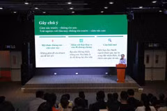Toàn cảnh Hội thảo “Tái thiết niềm tin và định hình sự chú ý trong kỷ nguyên AI”. (Ảnh: PV/Vietnam+)