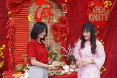 Mùa Xuân ấm áp nơi giảng đường: Hội xuân Cao đẳng Bách khoa Sài Gòn gắn kết yêu thương và trao gửi nghĩa tình