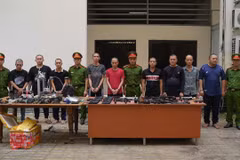 Cận cảnh vụ triệt phá đường dây chế tạo và tiêu thụ súng quân dụng qua mạng xã hội