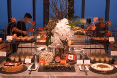 Trải nghiệm buffet trên tầng mây: Giao thoa ẩm thực Việt - Canada