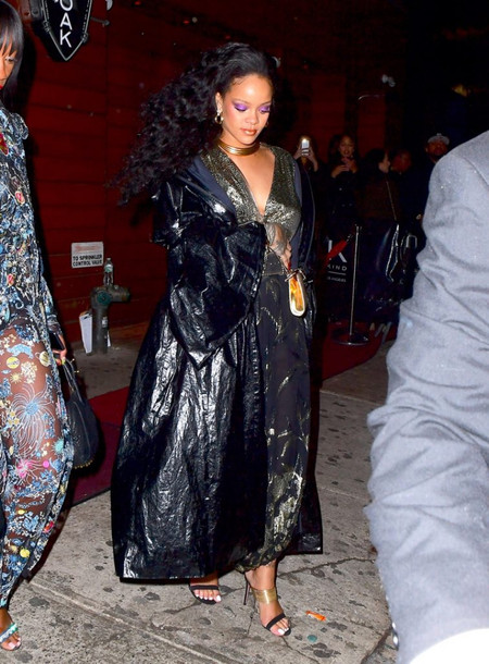 Bỏ qua thảm đỏ, Rihanna vẫn nổi bật tuyệt đối tại Grammy 2018 | Vietnam+  (VietnamPlus)
