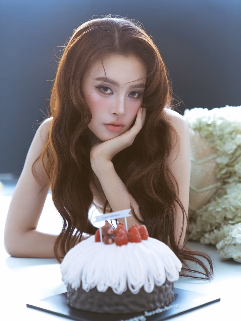 Cô thường xuyên xuất hiện trên các sàn diễn thời trang lớn, trở thành “nàng thơ” của nhiều nhà thiết kế danh tiếng và gương mặt được các thương hiệu lớn lựa chọn đồng hành. (Ảnh: CTV/Vietnam+)