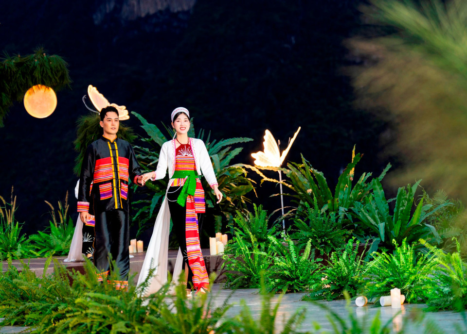 Đại diện ban tổ chức chia sẻ đây là một sự kiện của tình yêu, văn hóa và nghệ thuật sáng tạo tại cao nguyên đá Hà Giang… (Ảnh: CTV/Vietnam+)