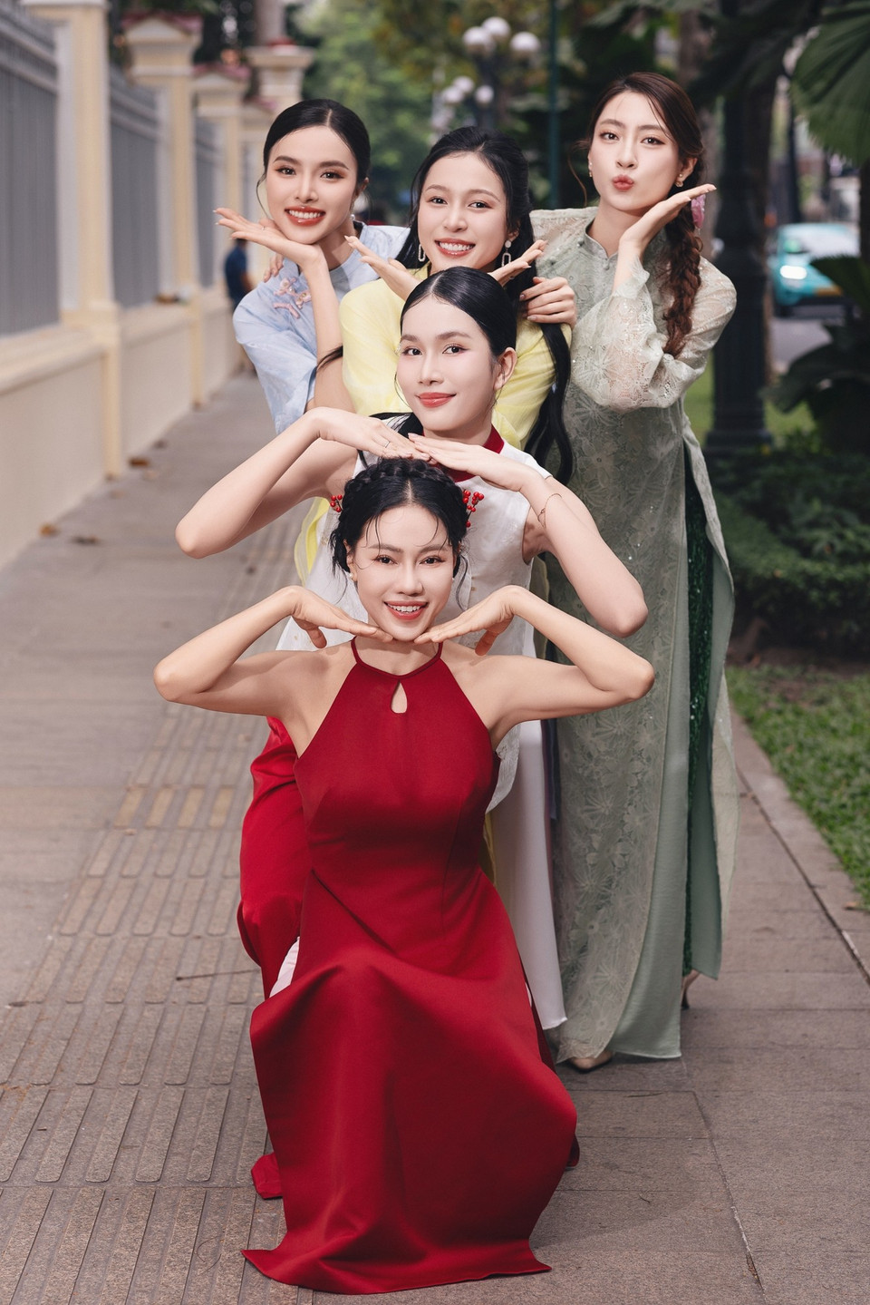 Dàn Hoa hậu, Á hậu, Nam vương cũng như Á vương được kỳ vọng sẽ tiếp tục trưởng thành hơn nữa, không chỉ về nhan sắc mà còn về kiến thức, kỹ năng và tầm ảnh hưởng xã hội. (Ảnh: CTV/Vietnam+)