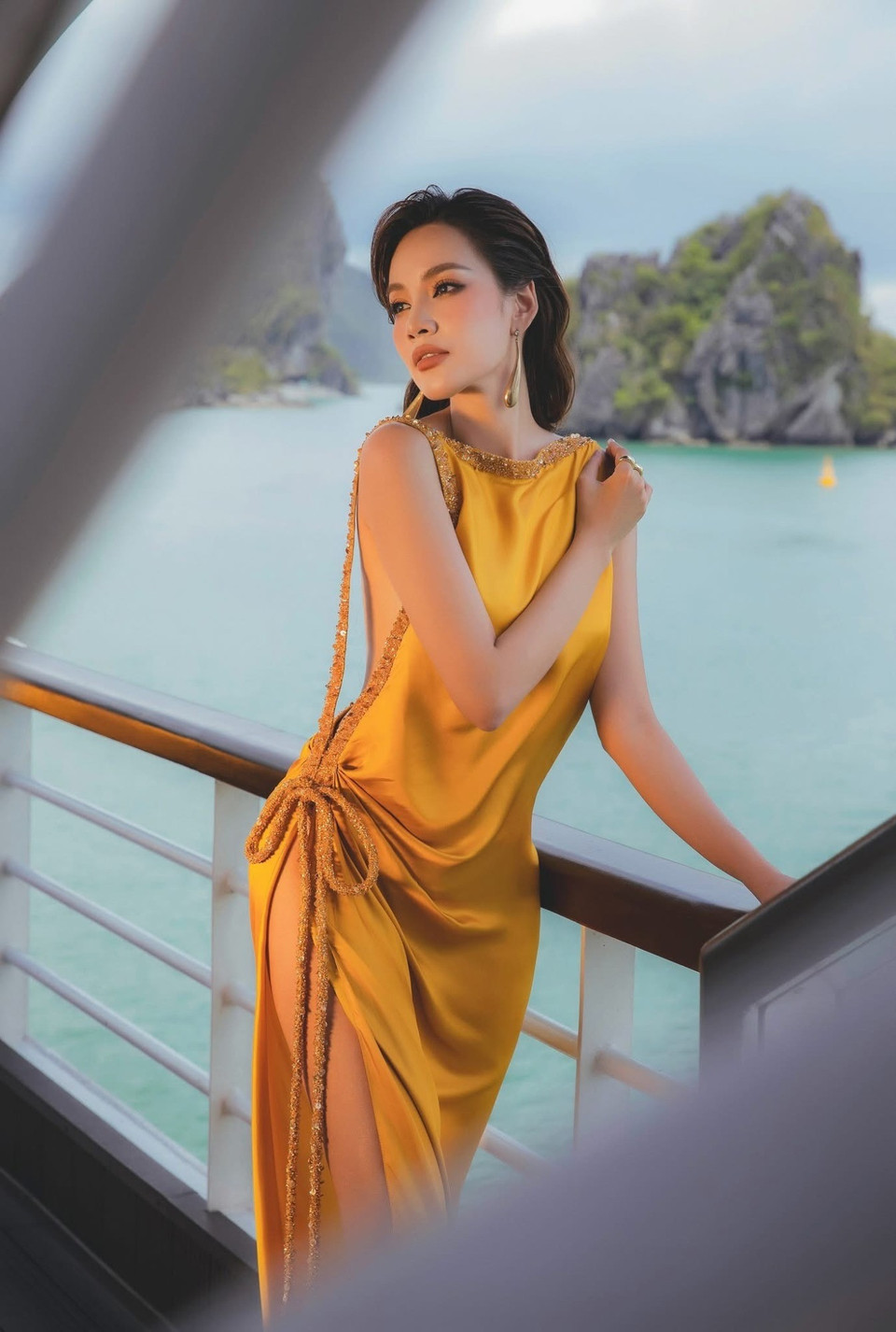 Trong từng khung hình, Lê Hoàng Phương thể hiện trọn vẹn tinh thần của bộ sưu tập: sang trọng, quyền lực và đầy tính biểu tượng. (Ảnh: CTV/Vietnam+)