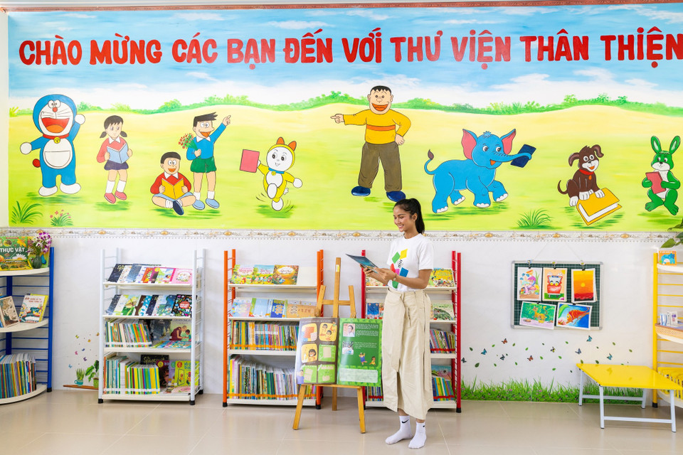 Thời gian qua, H’Hen Niê tất bật với lịch trình công việc dày đặc. Ngoài các sự kiện giải trí, H’Hen Niê còn đồng hành cùng Lễ hội Cà phê Buôn Ma Thuột lần thứ 9 năm 2025 với vai trò Đại sứ truyền thông, tham gia quay hình và họp báo tại Hà Nội, Đắk Lắk, Thành phố Hồ Chí Minh. (Ảnh: CTV/Vietnam+)