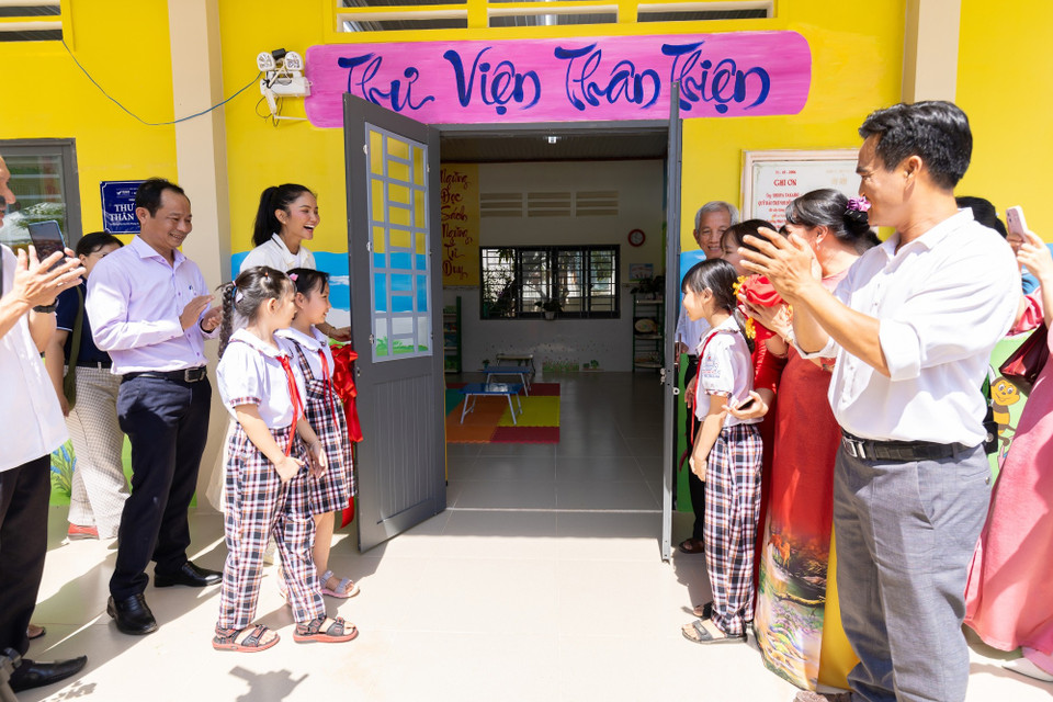 Việc chọn triển khai thư viện thân thiện tại trường học nào được tổ chức Room To Read tư vấn và phối hợp theo dõi để đảm bảo khi thư viện khánh thành, mô hình vận hành đúng cách. (Ảnh: CTV/Vietnam+)