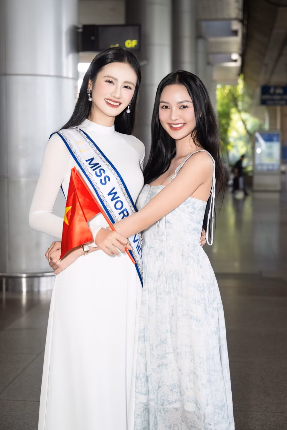"Hành trình tại Miss World lần thứ 72 đã khép lại, nhưng dư âm và cảm xúc của những ngày vừa qua còn mãi trong tim Ý Nhi. Đây không chỉ là cuộc thi, mà là cả một hành trình trưởng thành, vươn lên và học hỏi không ngừng. Mỗi khoảnh khắc tại Ấn Độ đều là trải nghiệm quý giá giúp Ý Nhi nhìn lại bản thân, lắng nghe nhiều hơn và sâu sắc hơn với sứ mệnh bản thân đang theo đuổi," Ý Nhi chia sẻ. (Ảnh: CTV/Vietnam+)