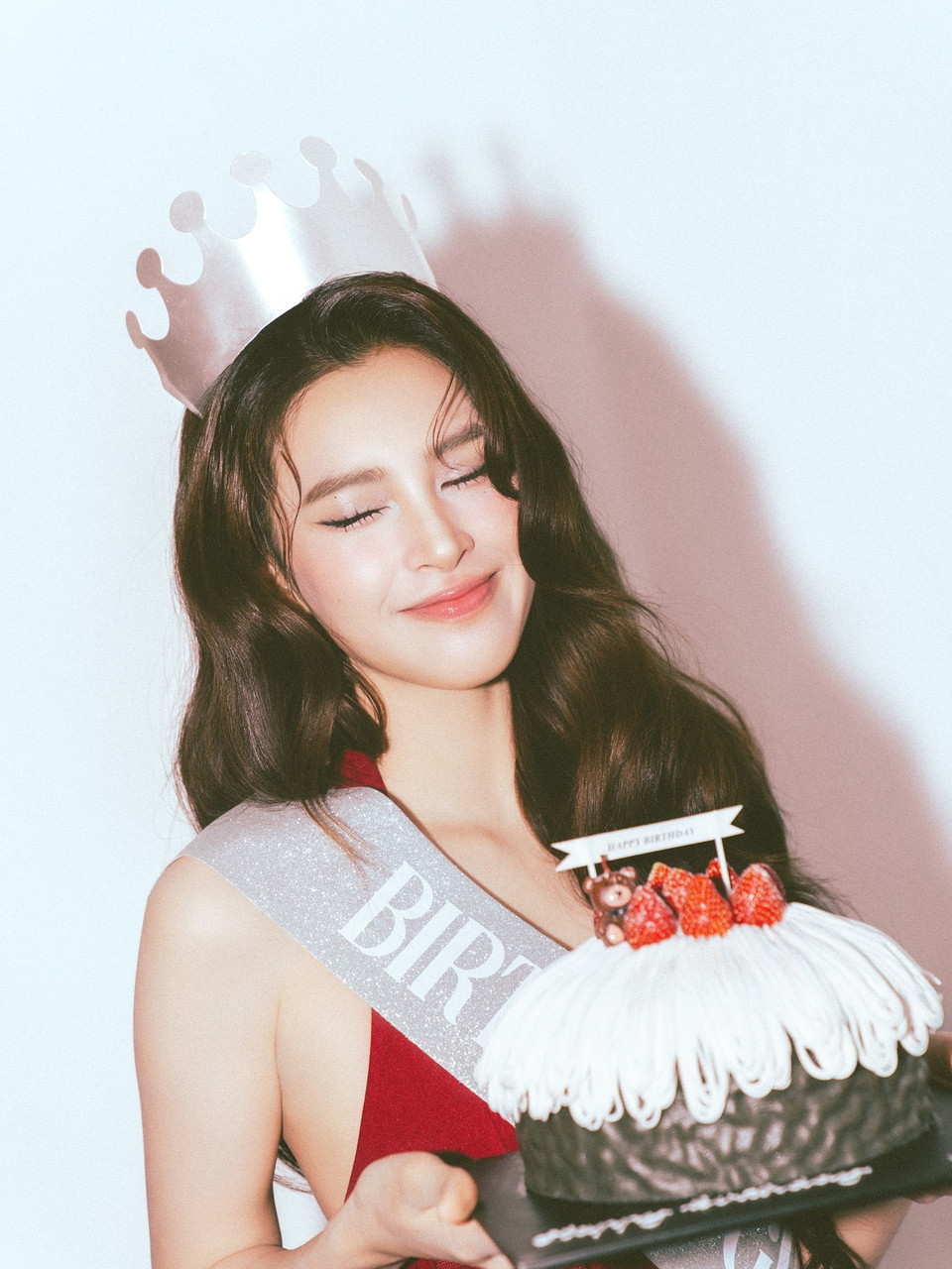 Song song với sự nghiệp nghệ thuật, Hoa hậu Tiểu Vy còn bền bỉ đồng hành cùng nhiều hoạt động thiện nguyện và dự án cộng đồng. (Ảnh: CTV/Vietnam+)