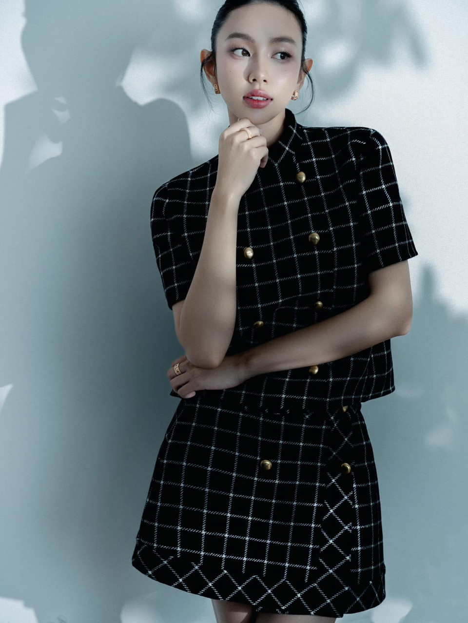 Nhà sản xuất bộ phim "Chốt đơn" mà Hoa hậu tham gia vừa thông báo dời lịch chiếu sang 20/6. Trước đó, êkíp ấn định ngày ra rạp của phim là 7/3. (Ảnh: CTV/Vietnam+)