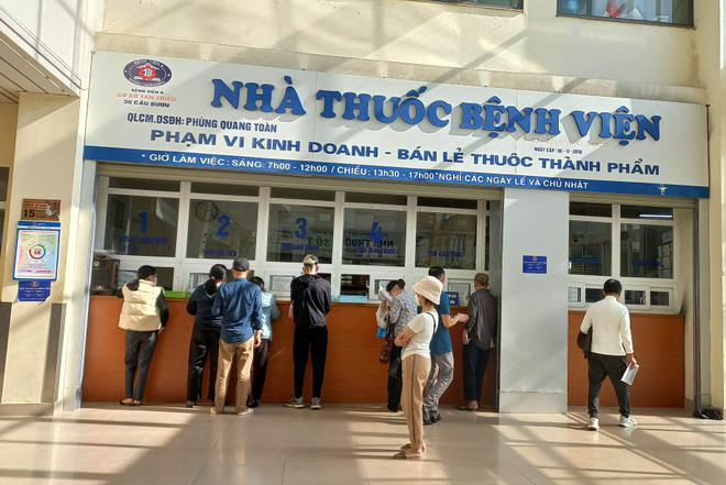 Bộ Y tế gia hạn thêm hơn 700 thuốc, vaccine và sinh phẩm y tế ảnh 1