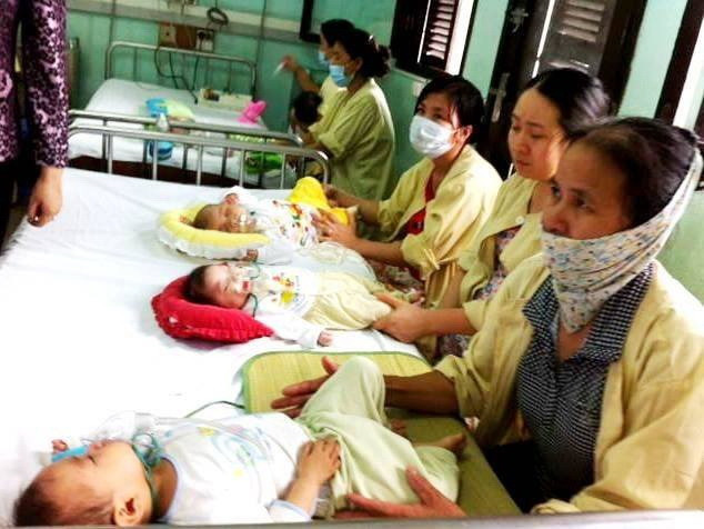 Bộ Y tế kiểm tra các bệnh viện cam kết không nằm chung, ghép ảnh 2