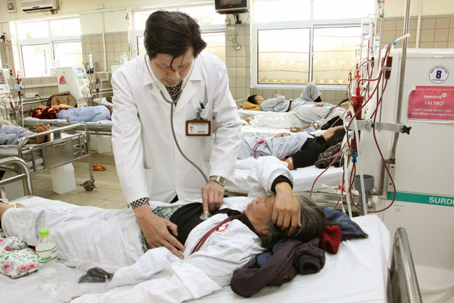 Hơn nửa triệu hộ gia đình Việt bị nghèo hóa do chi phí y tế ảnh 2