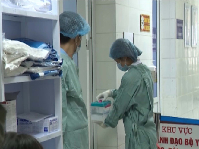 Diễn tập cách ly, điều trị bệnh nhân nghi nhiễm Ebola tại Việt Nam ảnh 8