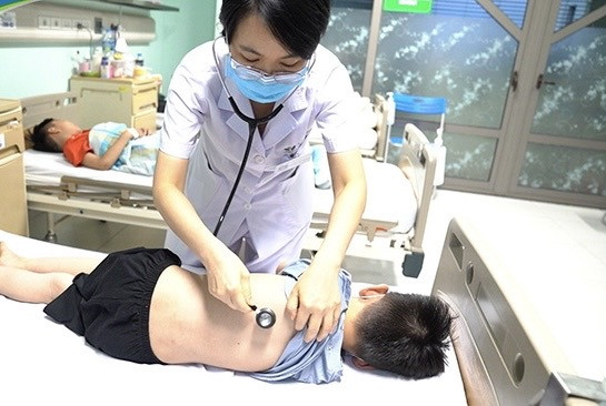 Gia tăng trẻ mắc bệnh viêm phổi do Mycoplasma, dễ nhầm lẫn với cảm cúm ảnh 1