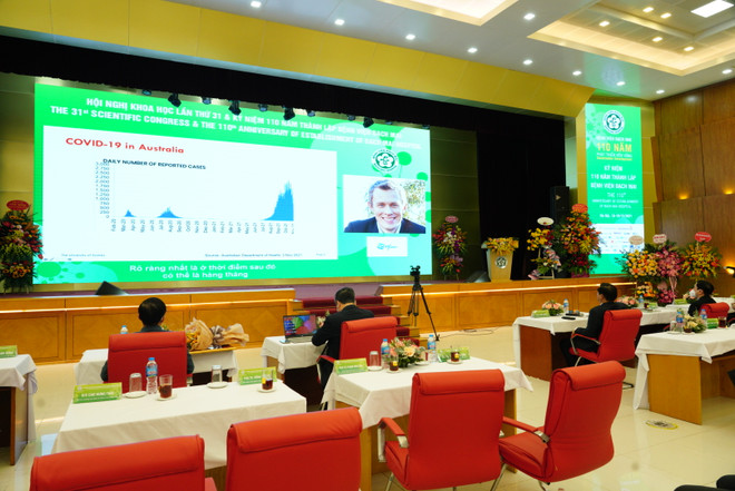 Ứng phó COVID-19: Kinh nghiệm từ các chuyên gia thế giới và Việt Nam ảnh 1