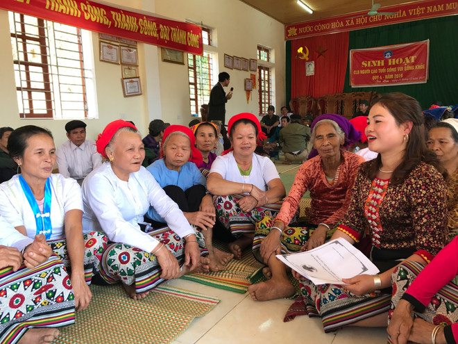 Sinh hoạt Câu lạc bộ Người cao tuổi lồng ghép công tác dân số kế hoạch hóa gia đình ở Nghệ An. (Ảnh: Bích Huệ/TTXVN) Thủ tướng phê duyệt chương trình truyền thông dân số đến năm 2030 ảnh 1