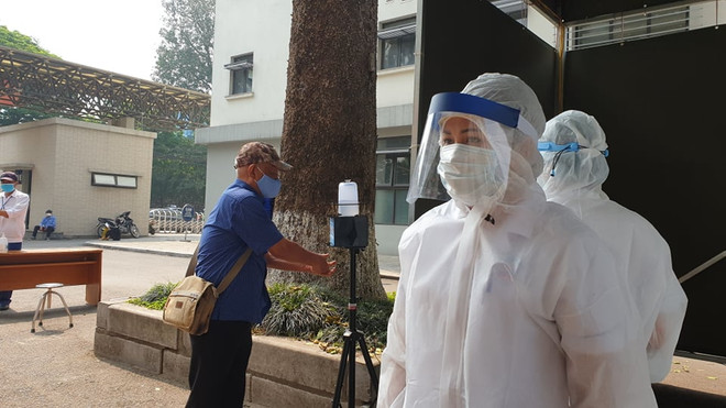  [Photo] Kiểm soát phòng chống dịch chặt chẽ tại Bệnh viện Hữu Nghị ảnh 5