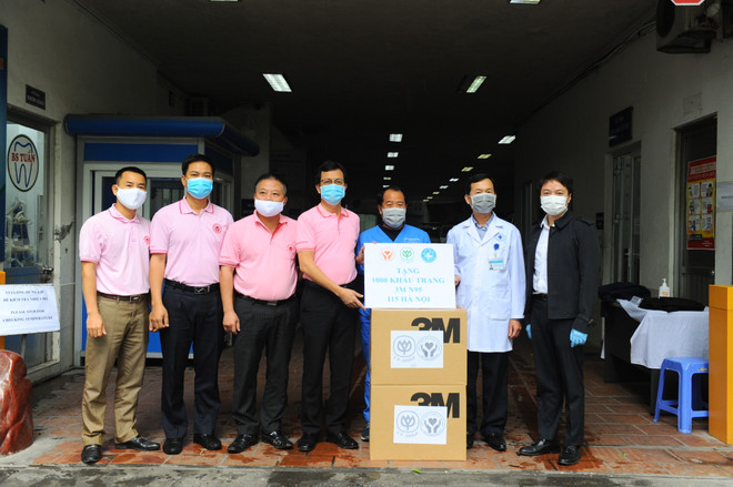 Hội Thầy thuốc trẻ vận động hơn 12 tỷ đồng phòng chống dịch COVID-19 ảnh 1