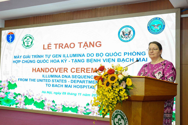 Hoa Kỳ trao tặng máy giải trình tự gene cho Bệnh viện Bạch Mai ảnh 2