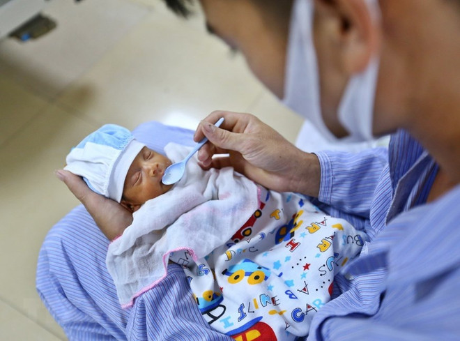 Chuyên gia chỉ cách chăm sóc sức khỏe cho trẻ trong dịch COVID-19 ảnh 1