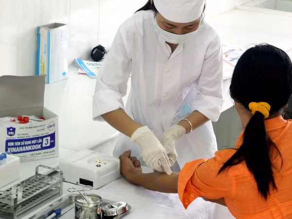 Bộ Y tế kết luận vụ đâm vật nhọn có nguy cơ gây nhiễm HIV ở Thanh Hóa ảnh 1