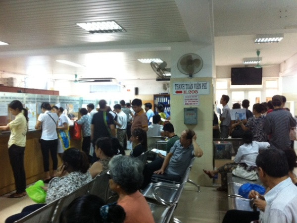 Tự mua thuốc điều trị đau mắt đỏ: Nhiều biến chứng không thể lường ảnh 3