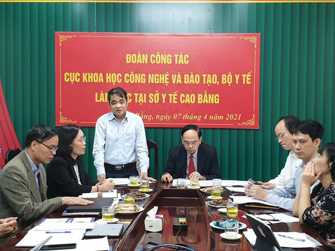 Cao Bằng đối mặt với khó khăn kép về nguồn nhân lực y tế ảnh 2