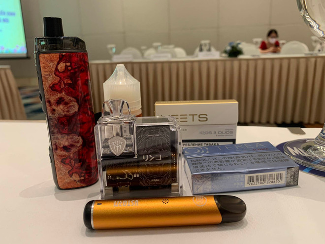 Bộ Y tế đề nghị xử nghiêm việc mua bán, kinh doanh thuốc lá điện tử ảnh 1