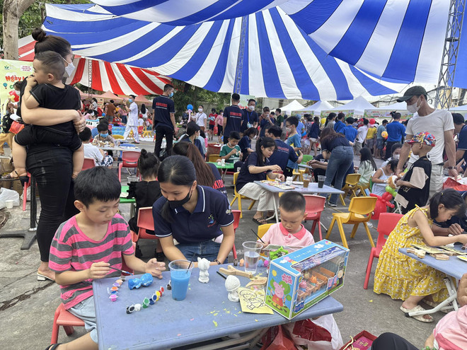 Chương trình Ngày Hội của bé với hơn 60.000 suất quà tặng bệnh nhi ảnh 6