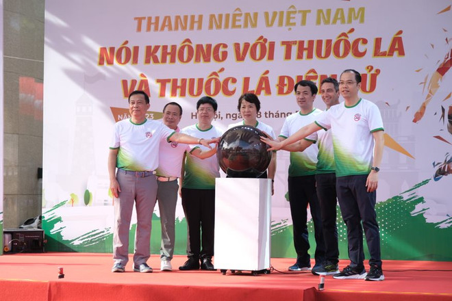 Giải chạy marathon thanh niên Việt Nam nói không với thuốc lá điện tử ảnh 1