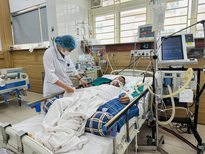 3 người đàn ông suy đa tạng, nguy kịch sau khi ăn sâu ban miêu đen ảnh 1