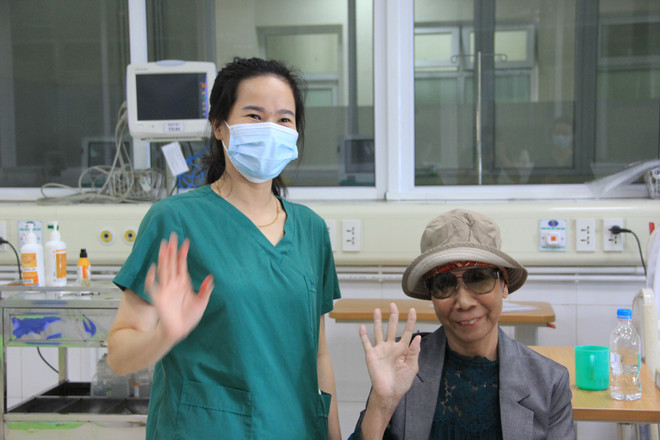 Chuyện kể về hành trình đưa bệnh nhân COVID-19 vượt cửa tử hồi sinh ảnh 1