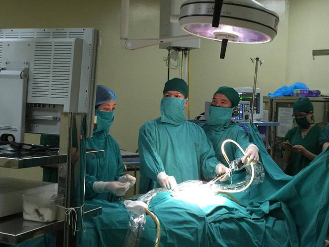 Trẻ em bị thoát vị bẹn: Để lâu, nhiều nguy cơ bị vô sinh ảnh 1