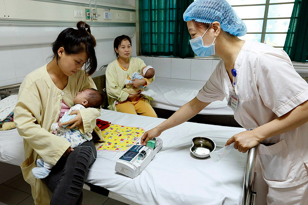 Gần 40% số trường hợp mắc bệnh ho gà là trẻ dưới 2 tháng tuổi ảnh 1