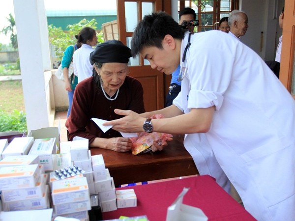 Nâng cao chất lượng dịch vụ y tế, khám chữa bệnh cho nhân dân ảnh 1