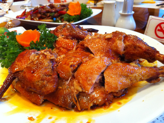 Mâm cỗ ngày tết: Nên thận trọng với con dao hai lưỡi ảnh 2