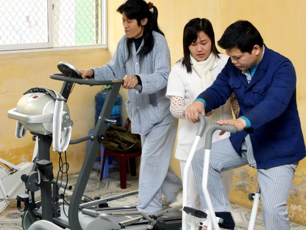 Người bác sỹ tận tâm với những bệnh nhân mắc tâm thần ảnh 1