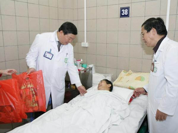 Bác sỹ - bệnh nhân: Những món quà giản dị và ý nghĩa ảnh 1