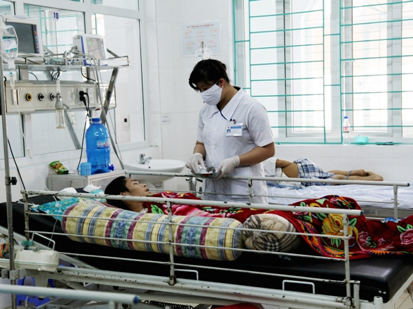 Thông tin vụ không mua thuốc bệnh viện, bác sỹ từ chối tiêm ảnh 1