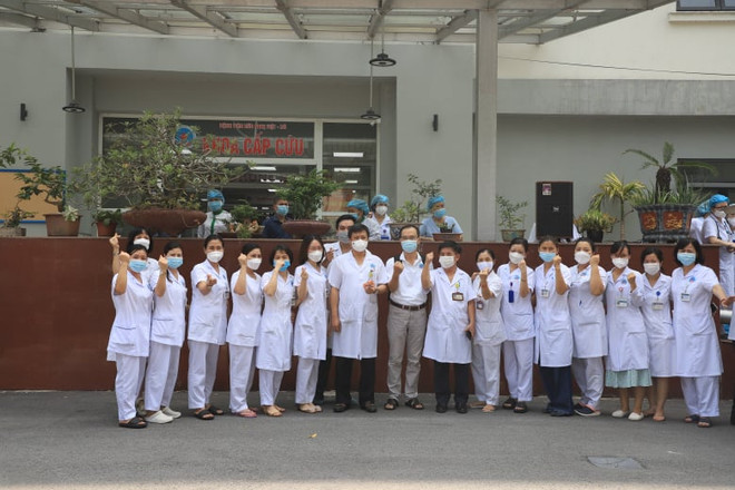 Hơn 300 y bác sỹ lên đường tiếp sức TP.HCM chống dịch ảnh 3