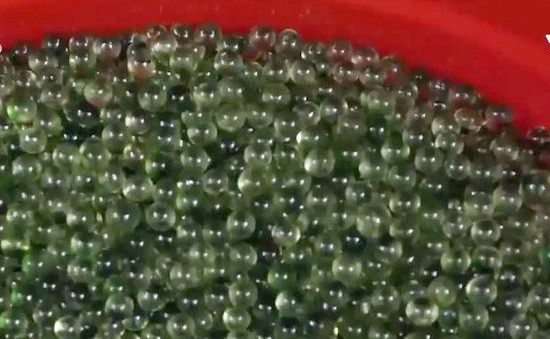 Xác minh thông tin phát hiện đường dây sản xuất thuốc ho 'bẩn' ảnh 1