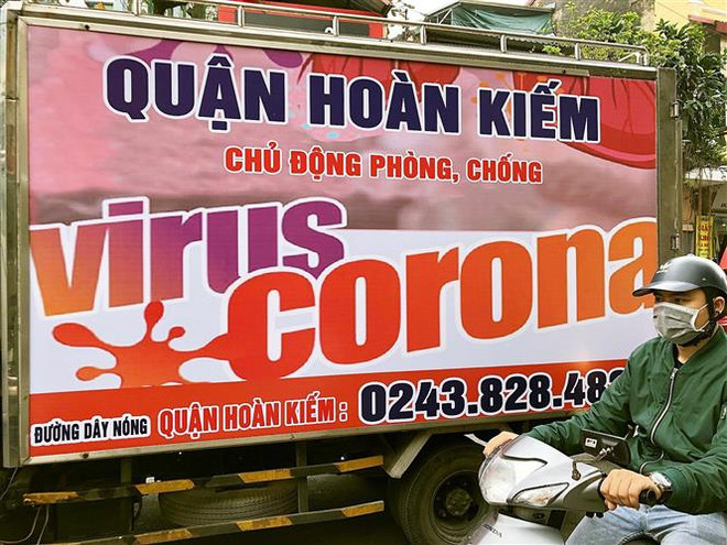Hà Nội sử dụng xe lưu động truyền thông phòng chống bệnh COVID-19. (Ảnh: Lâm Khánh/TTXVN) WHO cung cấp tất cả những thông tin về virus gây dịch COVID-19 ảnh 1