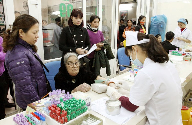 Xét nghiệm miễn phí đường máu, mỡ máu cho người dân ảnh 1