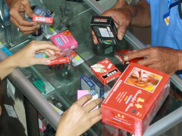 Bao cao su trôi nổi thị trường: Vẫn câu chuyện "tiền nào của nấy" ảnh 1