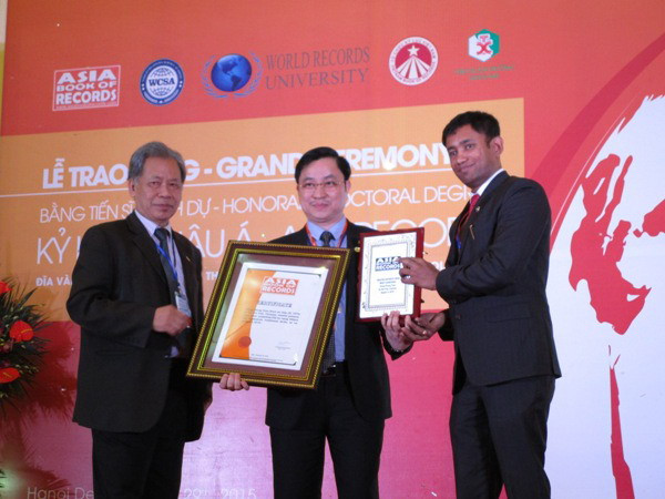 Người lương y Việt Nam chữa cho 150.000 bệnh nhân ở 102 nước ảnh 1