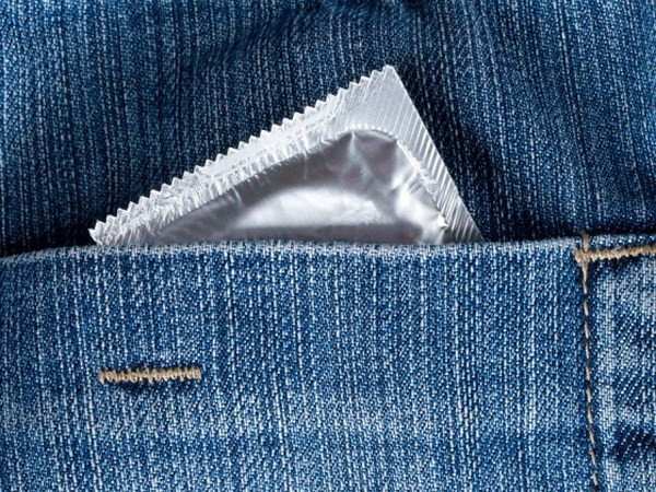 "Giật mình” với trăm triệu chiếc bao cao su không đạt chất lượng ảnh 1