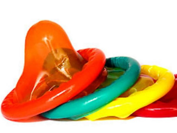 "Giật mình” với trăm triệu chiếc bao cao su không đạt chất lượng ảnh 2